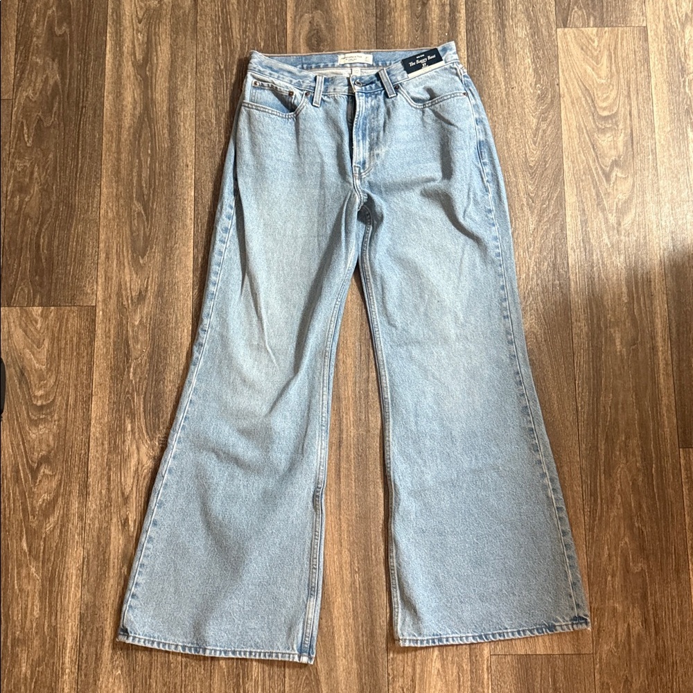 Women’s Curve Love Abercrombie and Fitch denim jeans